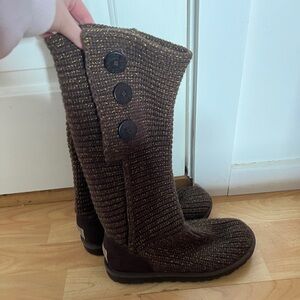 Brown Knit Cardy Uggs with Buttons